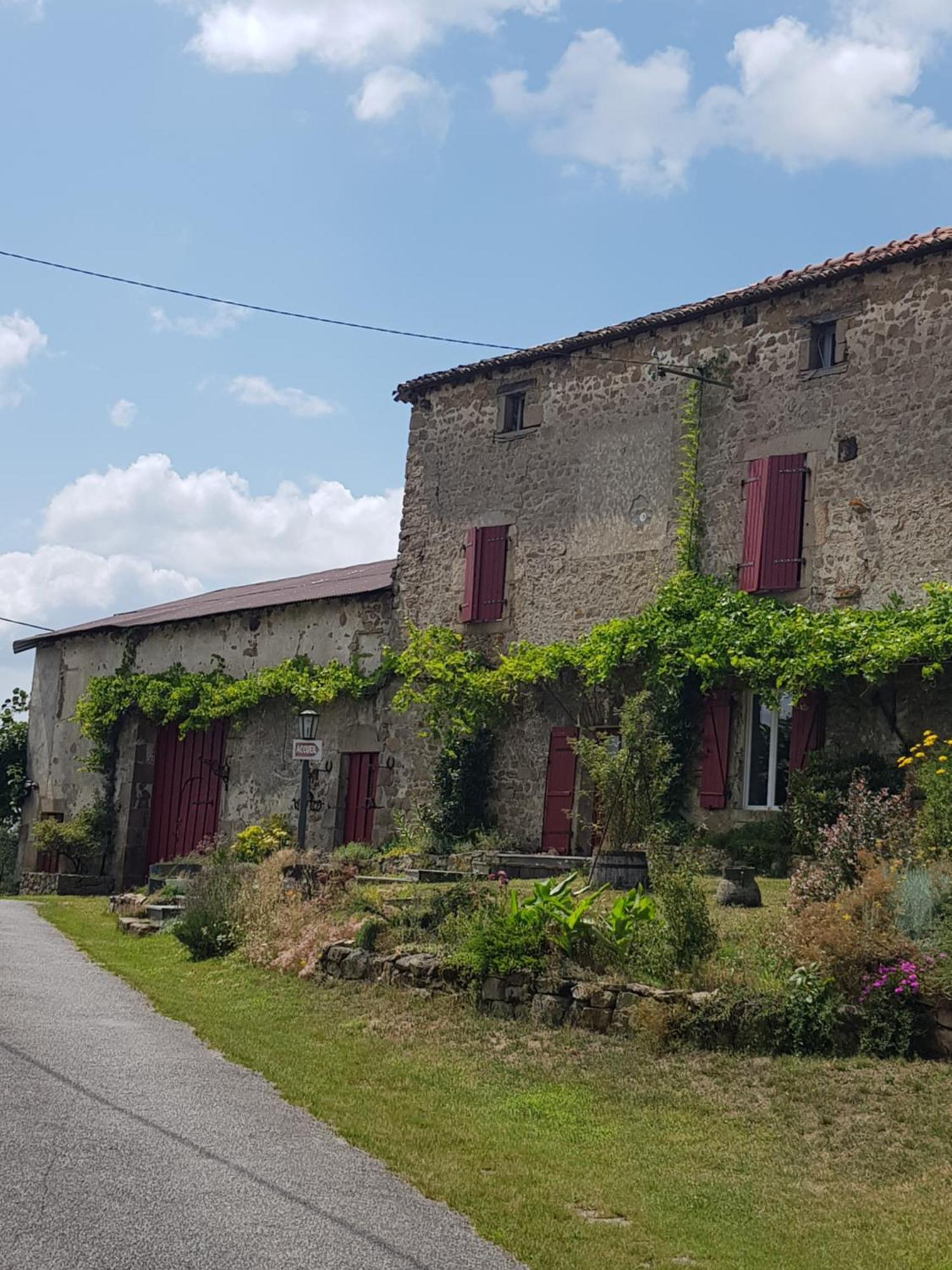 Bed and Breakfast Les Forges De Planechaud Saint-Sornin-Leulac Экстерьер фото